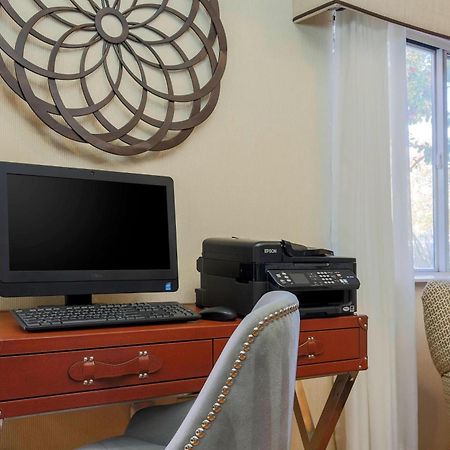 Fairfield Inn By Marriott Tracy Extérieur photo
