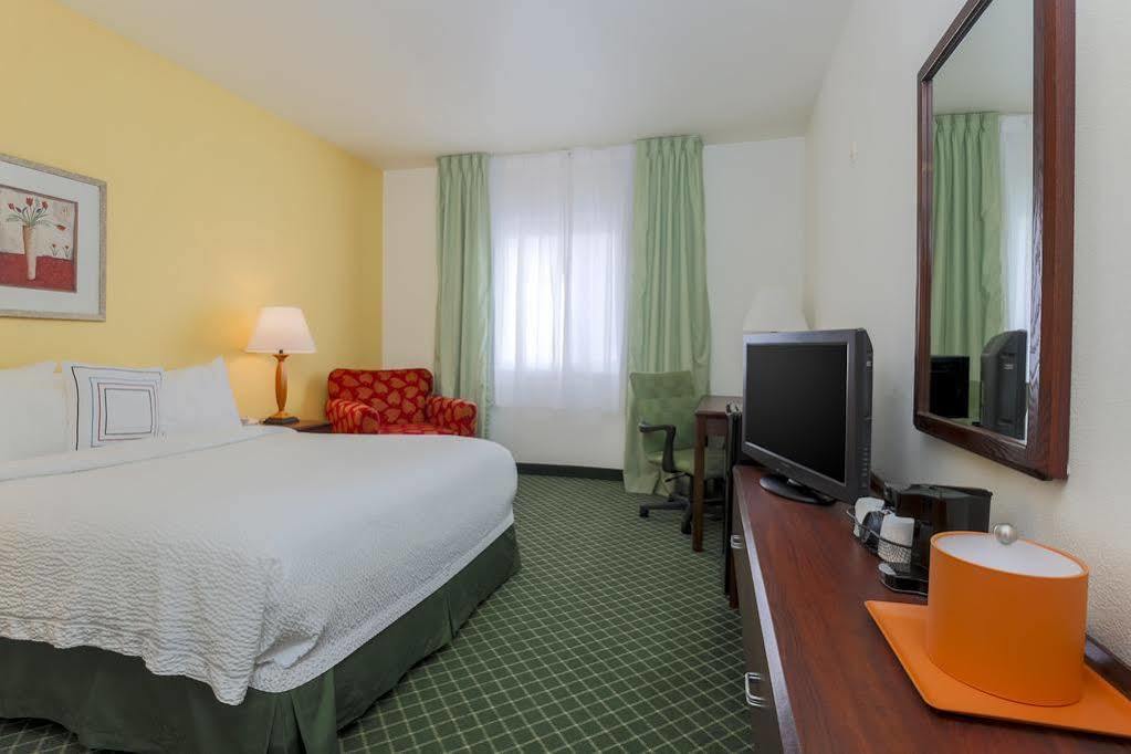 Fairfield Inn By Marriott Tracy Extérieur photo